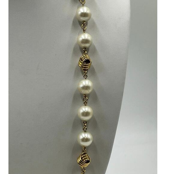 Napier Vintage Vintage Beaded Faux
Pearl Gold Tone Long Faux Station Necklace - Picture 5 of 9